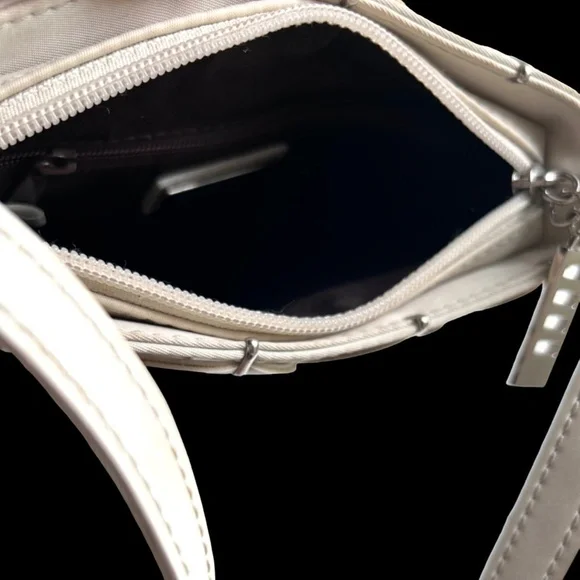 Sabina New York Leather Rings Shoulder Bag - Picture 10 of 13